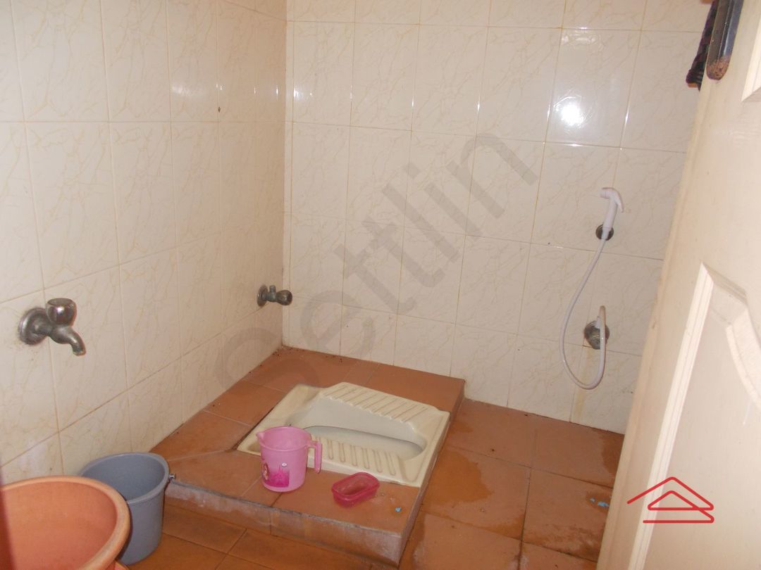 Sub Unit : Bathroom 3