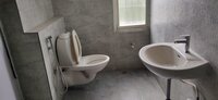 Sub Unit : bathrooms 3