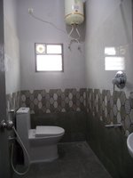 Sub Unit : bathrooms 2