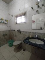bathrooms 3