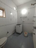 bathrooms 5