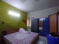 bedrooms 2