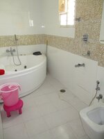 Sub Unit : bathrooms 1