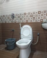 Sub Unit : bathrooms 2