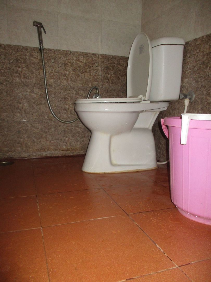 Sub Unit : Bathroom 2