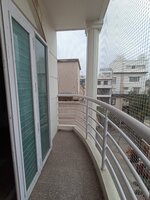 balconies 8