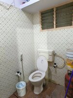 Sub Unit : bathrooms 1