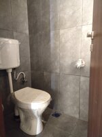 Servant Bathroom 1