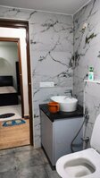bathrooms 1
