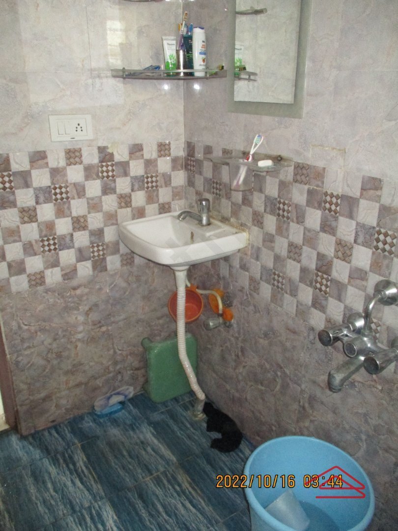 bathrooms 2