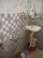 bathrooms 1
