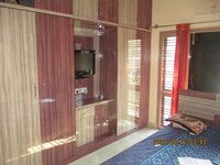 bedrooms 2