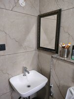 bathrooms 1