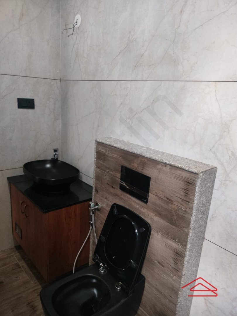 bathrooms 4