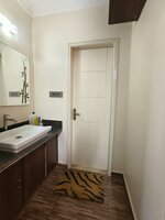 Sub Unit : bathrooms 2