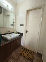 Sub Unit : bathrooms 2