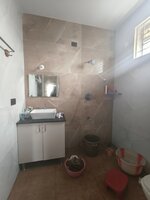 Sub Unit : bathrooms 2