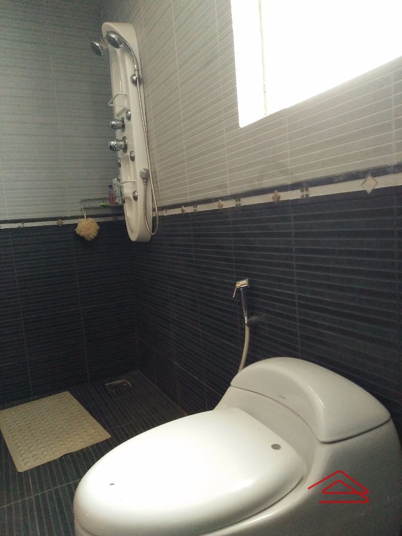 Bathroom 4