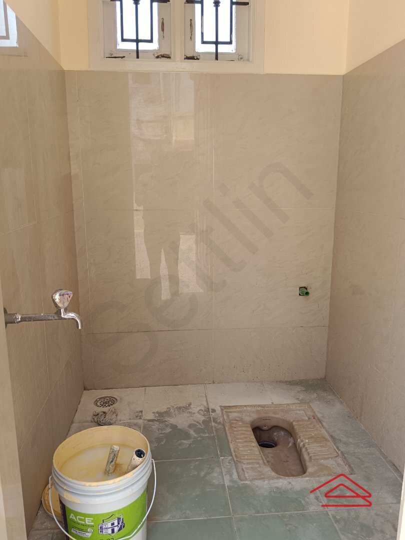 Sub Unit : bathrooms 4