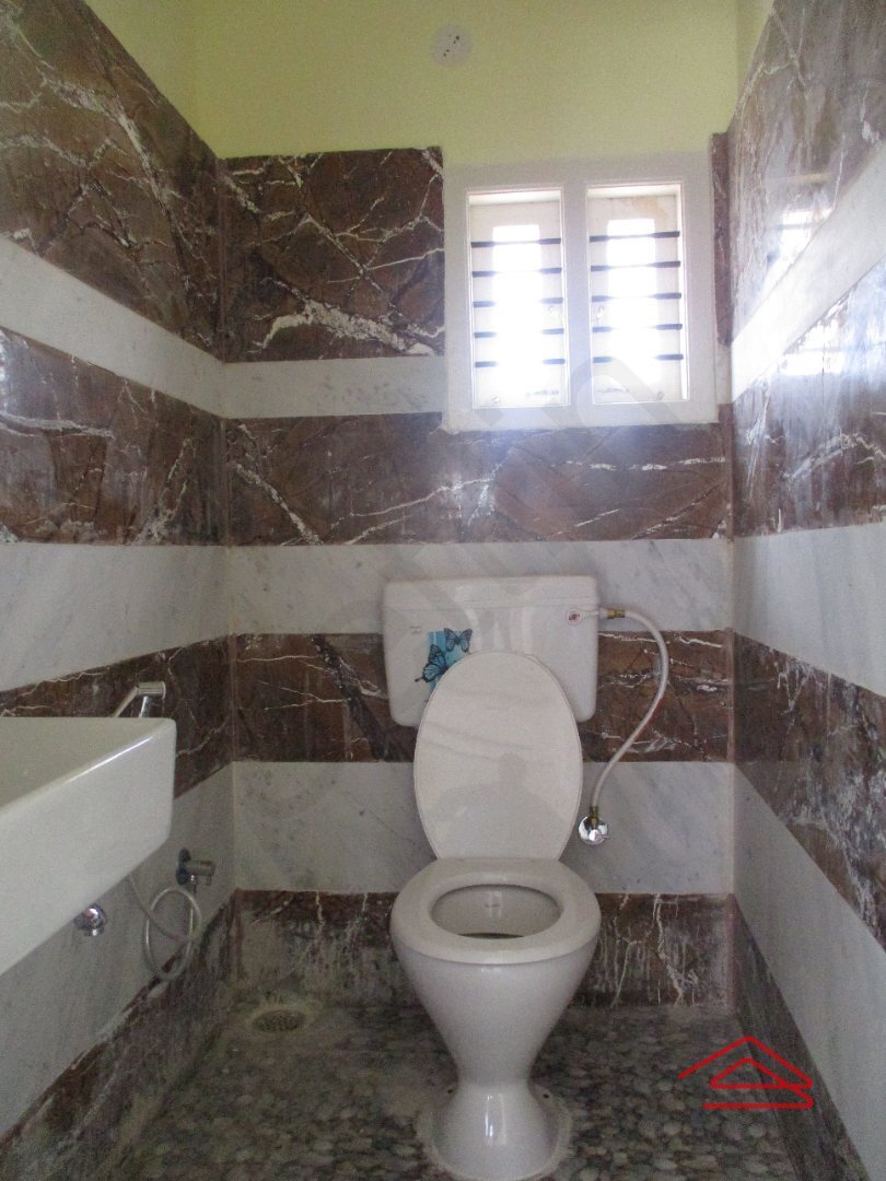 Sub Unit : bathrooms 2