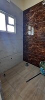 Sub Unit : bathrooms 1