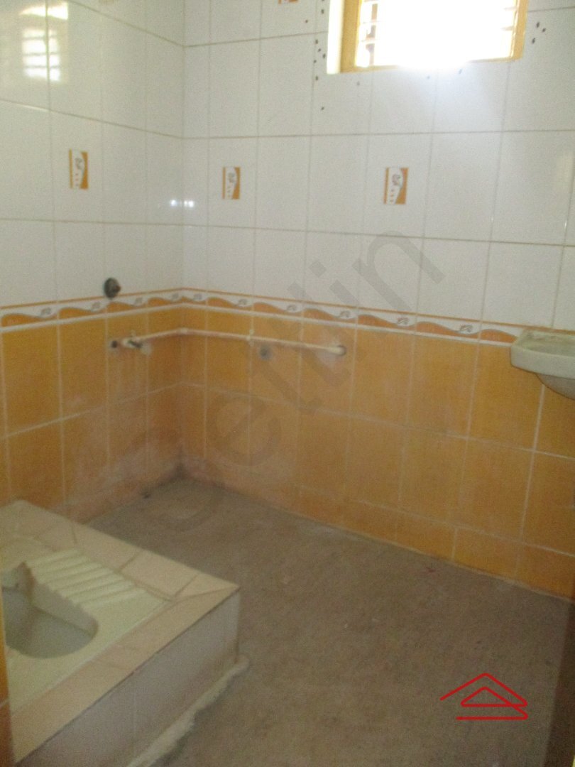 Sub Unit : bathrooms 1