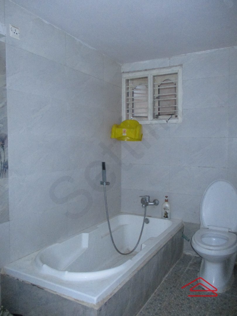Sub Unit : bathrooms 2