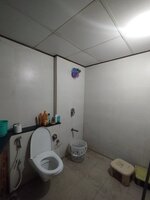 Servant Bathroom 1
