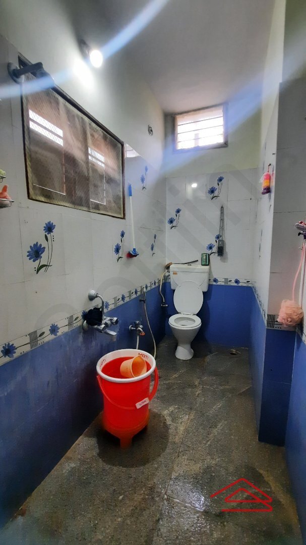 Sub Unit : bathrooms 2