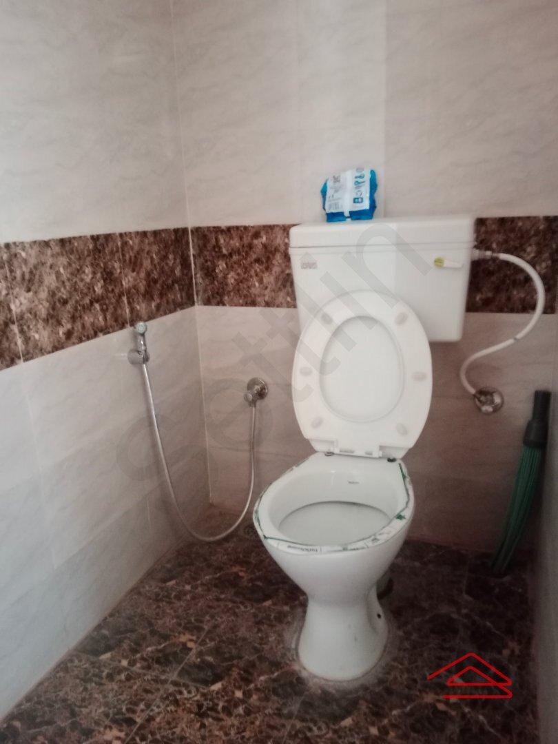 Sub Unit : bathrooms 1