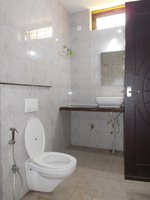 Sub Unit : bathrooms 2