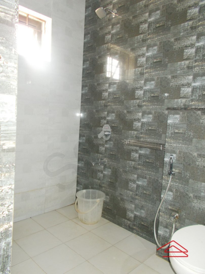 Sub Unit : bathrooms 3