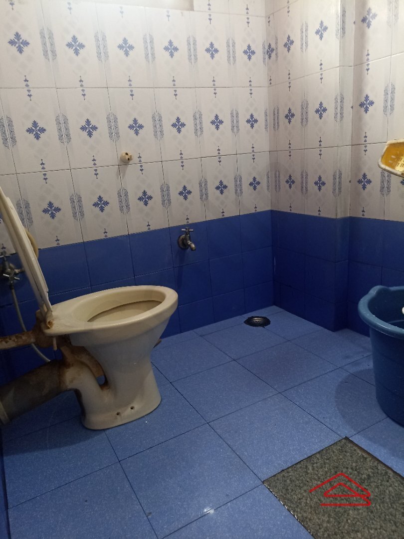 Sub Unit : bathrooms 2