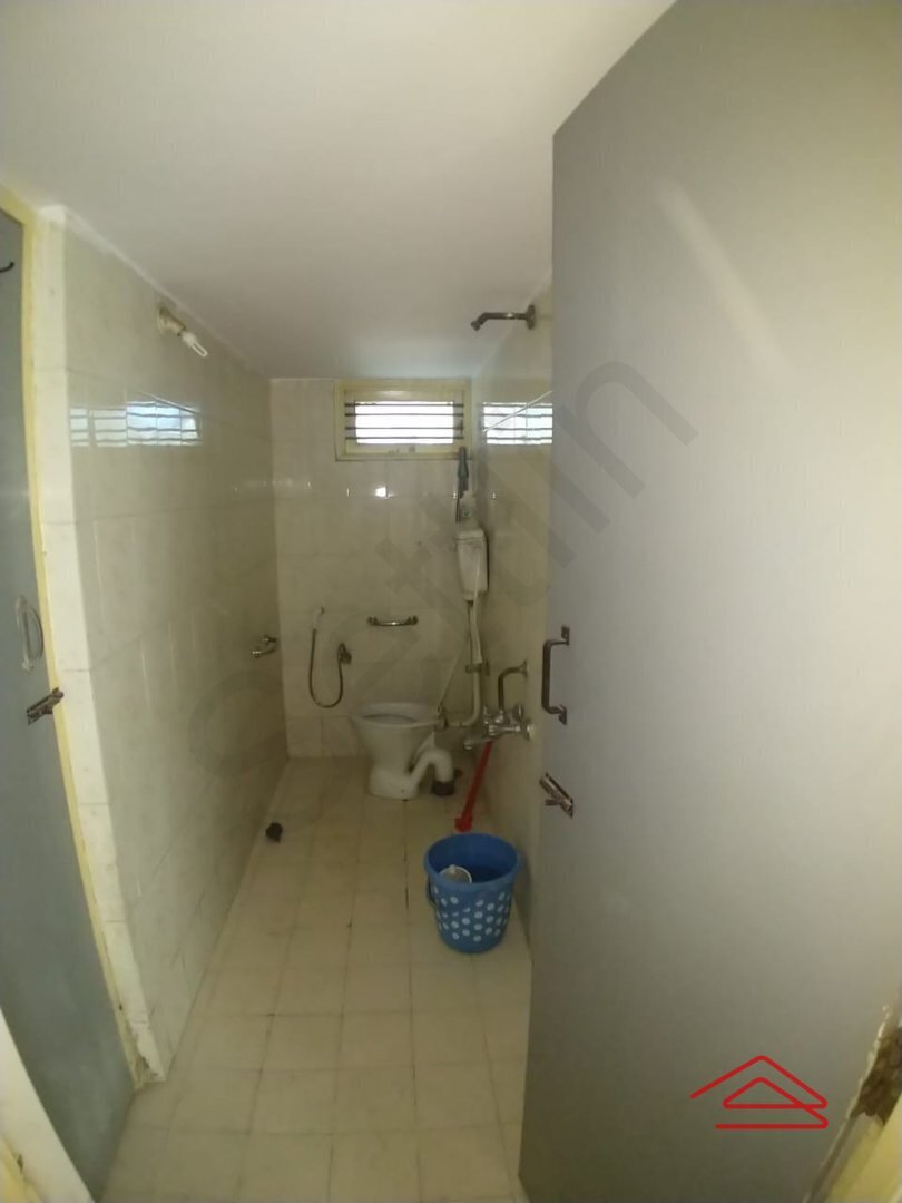 Sub Unit : bathrooms 1