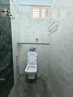 Sub Unit : bathrooms 2