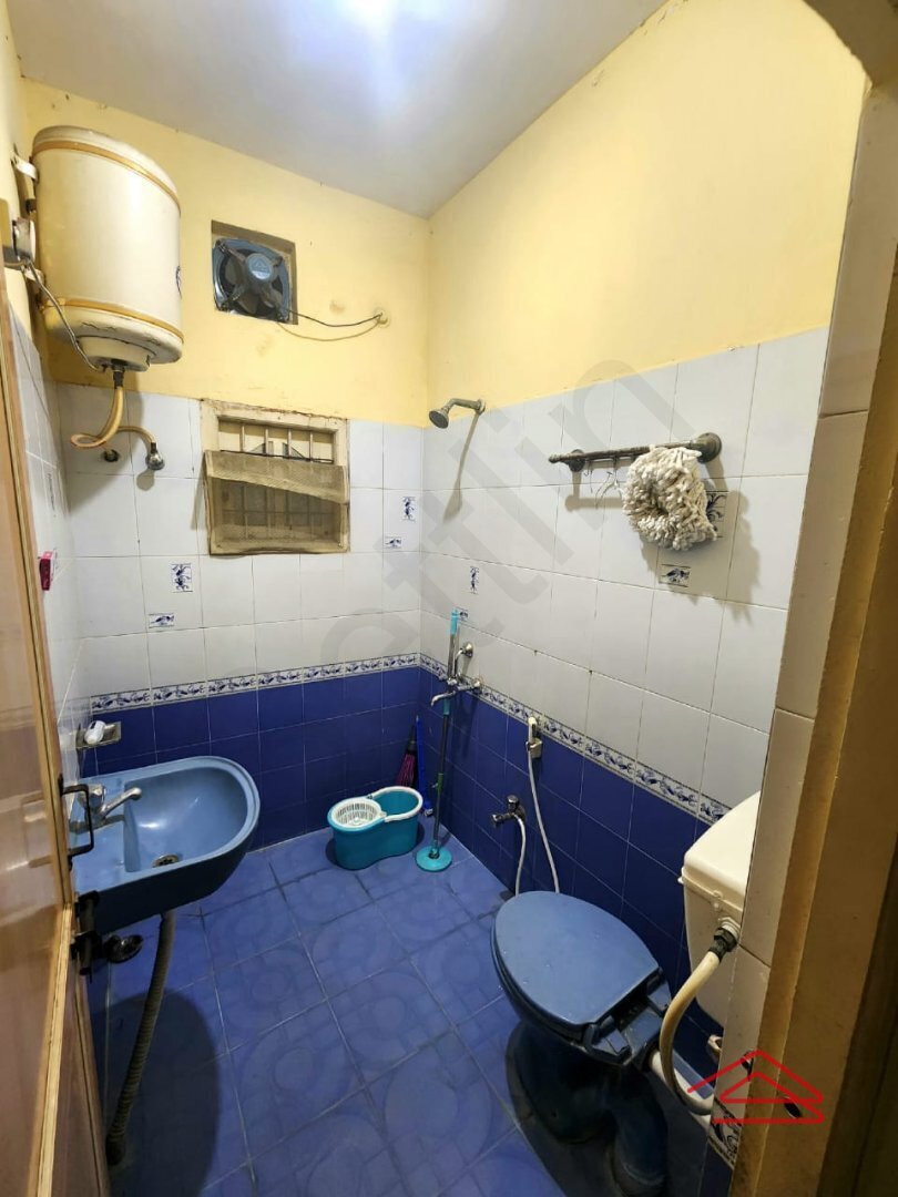 Sub Unit : bathrooms 2