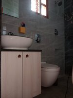 bathroom 4