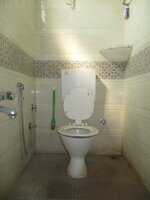 Sub Unit : bathrooms 2
