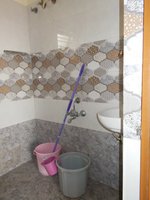 Sub Unit : bathrooms 1