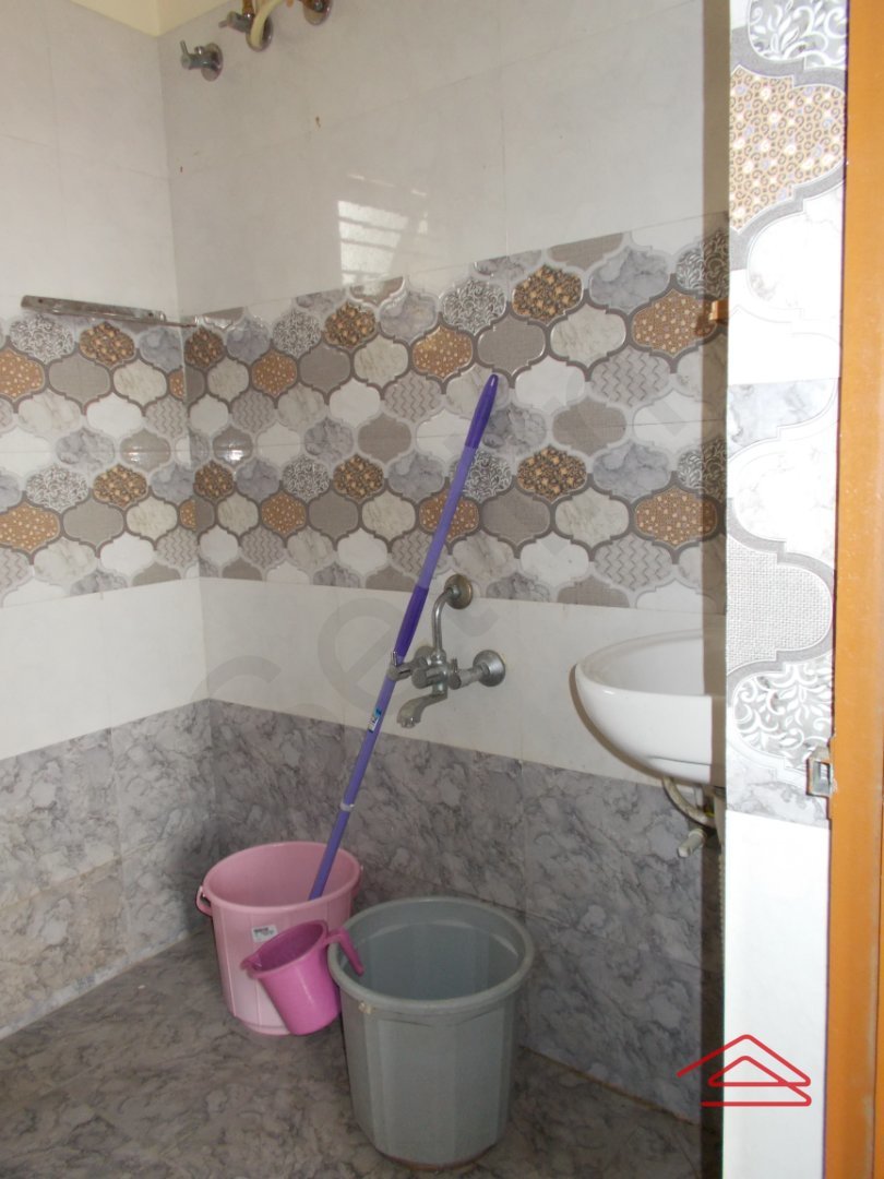 Sub Unit : bathrooms 1