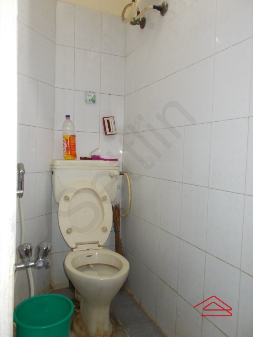 Sub Unit : bathrooms 2