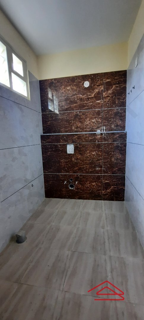 Sub Unit : bathrooms 4