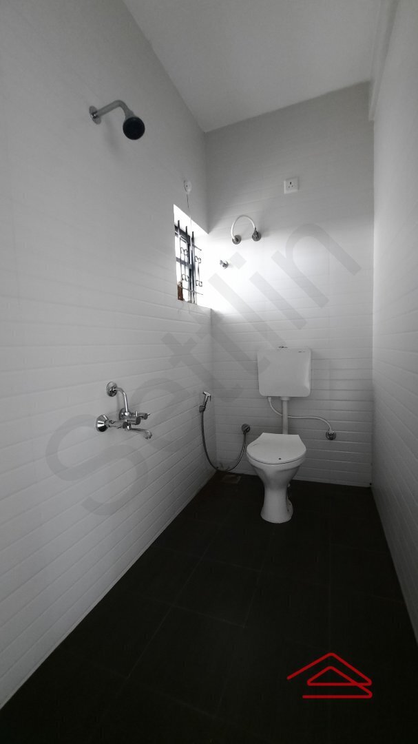 Sub Unit : bathrooms 1