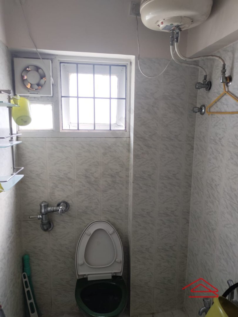 Sub Unit : bathrooms 3