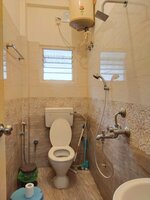 bathrooms 4
