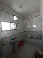 bathrooms 4