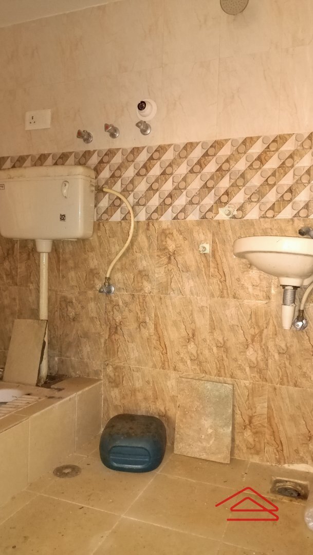 bathroom 4