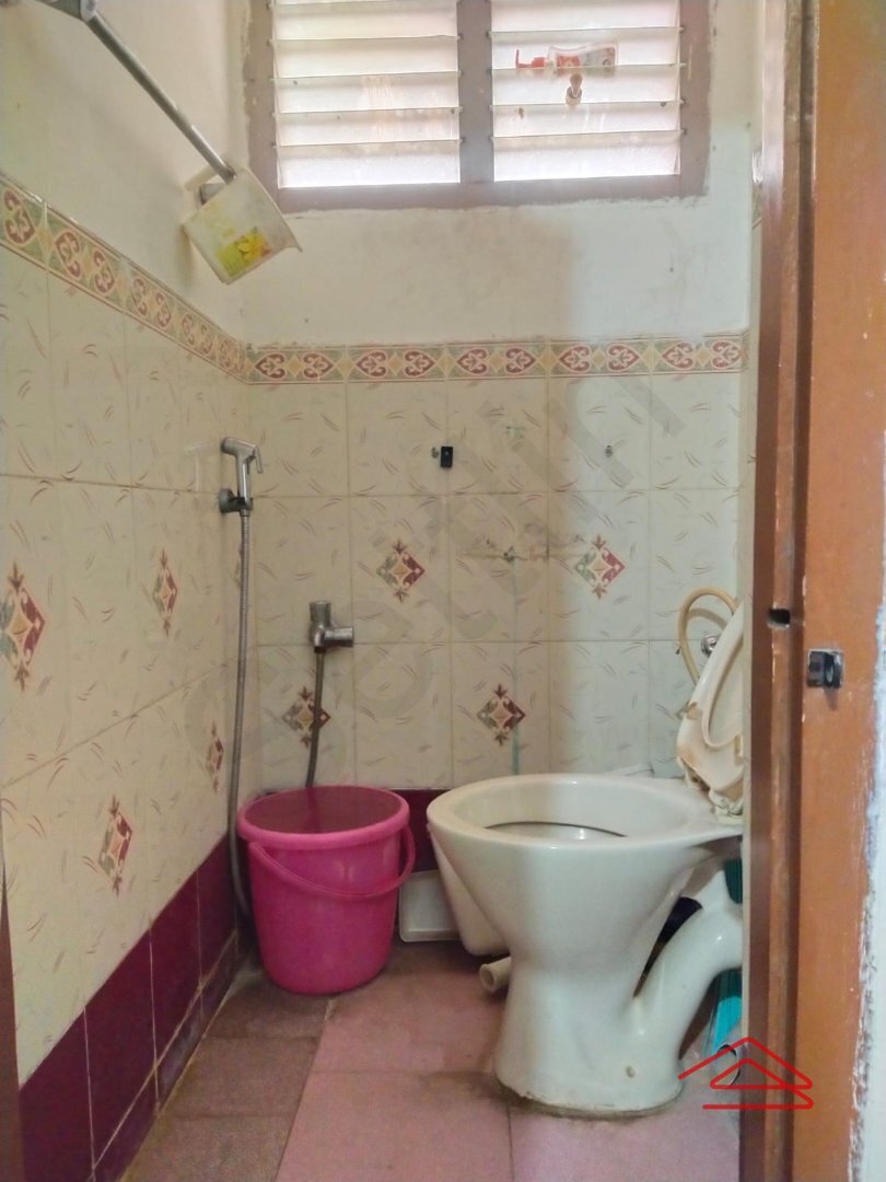 Sub Unit : bathrooms 3
