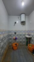 Sub Unit : bathrooms 1