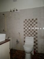 Sub Unit : bathrooms 2